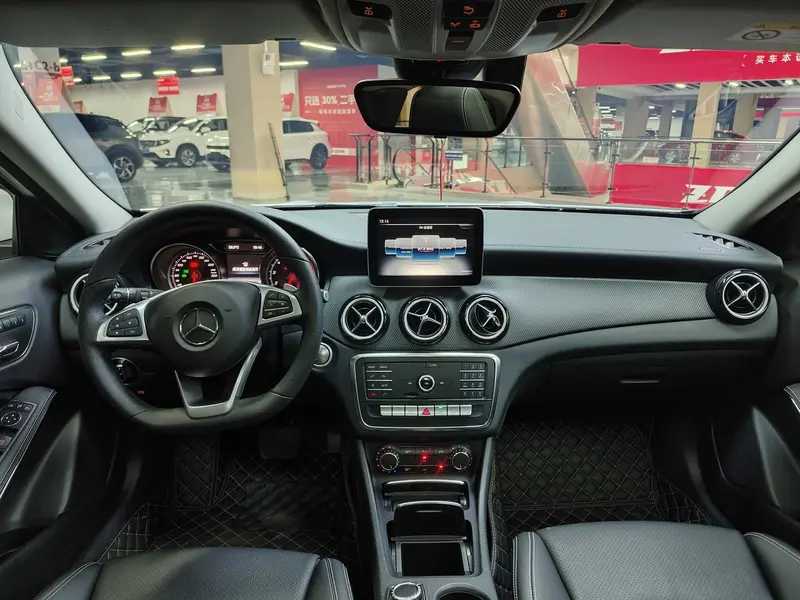 Mercedes-Benz GLA — фото 16