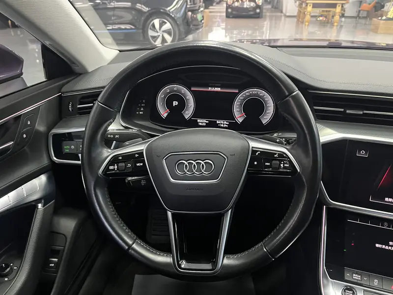 Audi A7 — фото 11