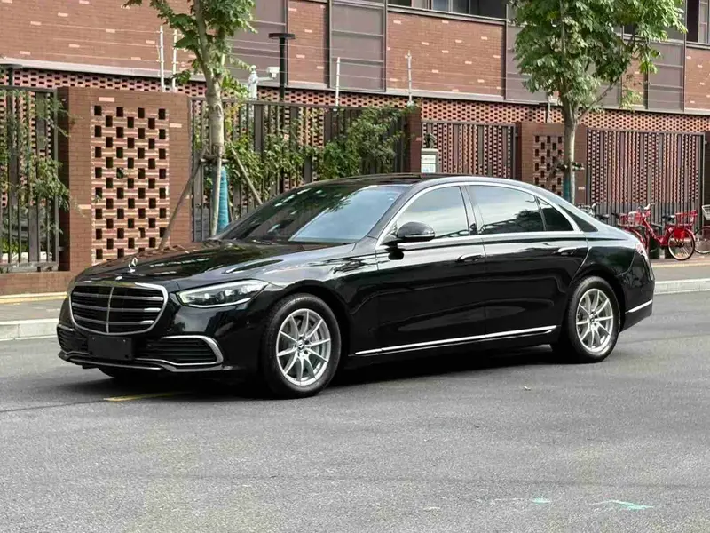 Mercedes-Benz S-Class — фото 1
