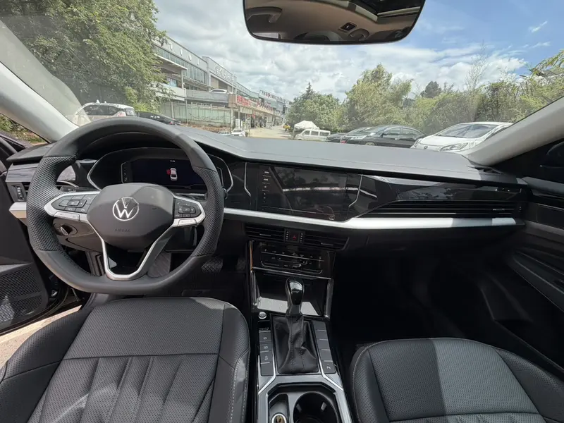 Volkswagen Passat — фото 8