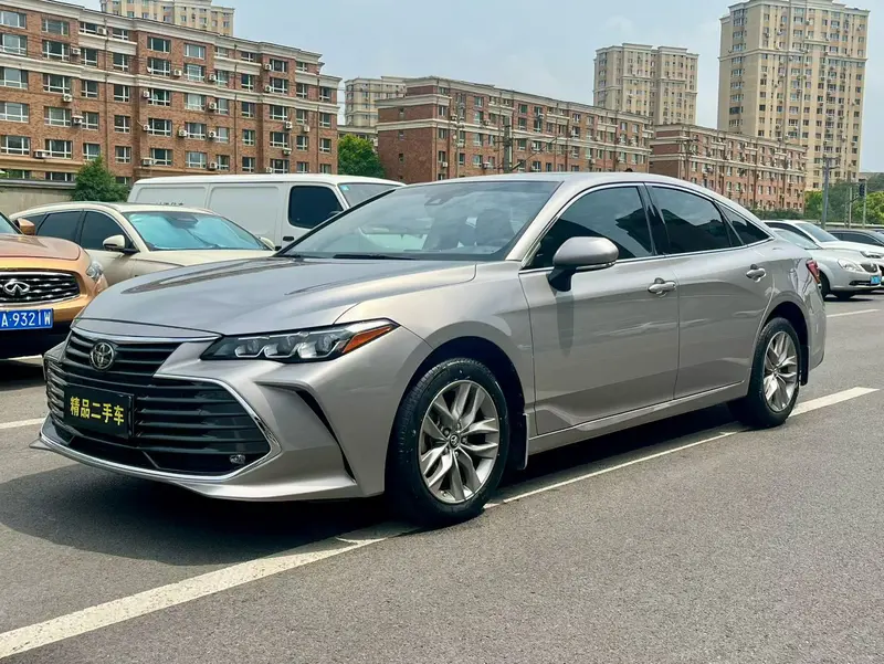 Toyota Avalon 2.0 L VI