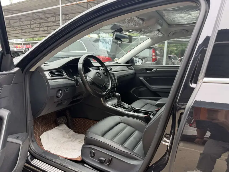 Volkswagen Passat — фото 7