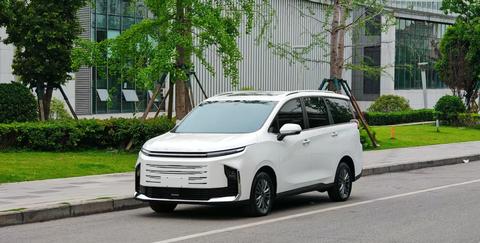 MAXUS G50 PHEV, 2025 год