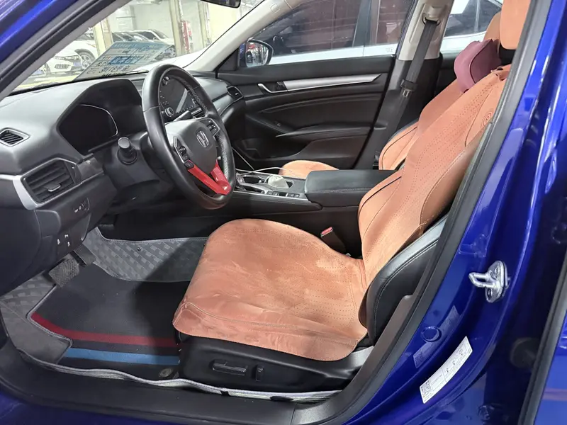 Honda Accord — фото 11