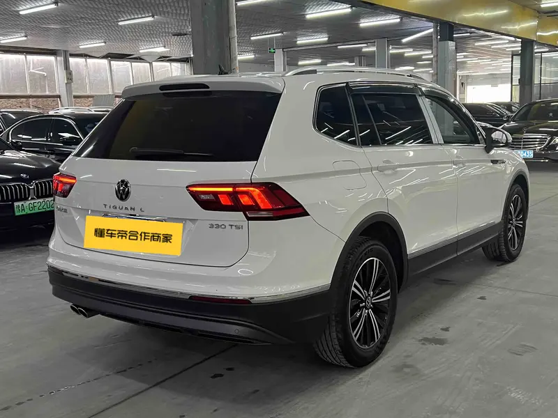 Volkswagen Tiguan L — фото 6