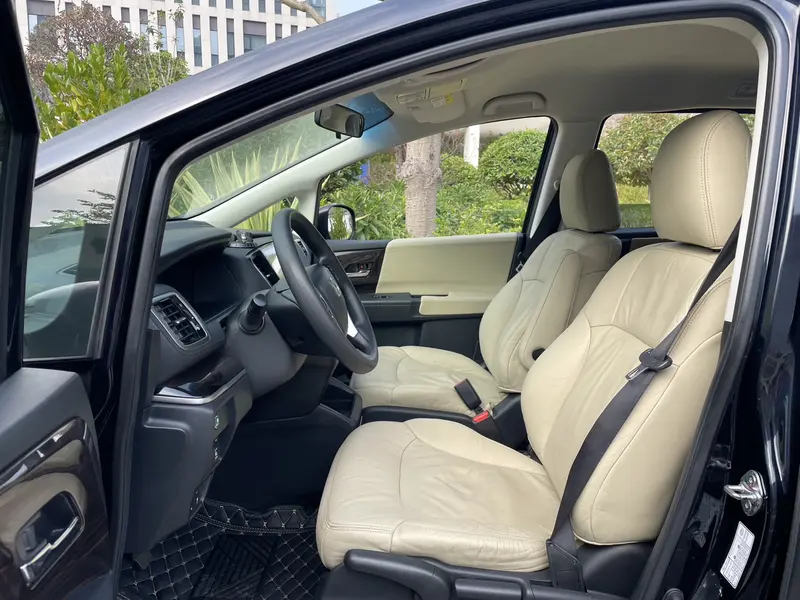 Honda Odyssey — фото 10