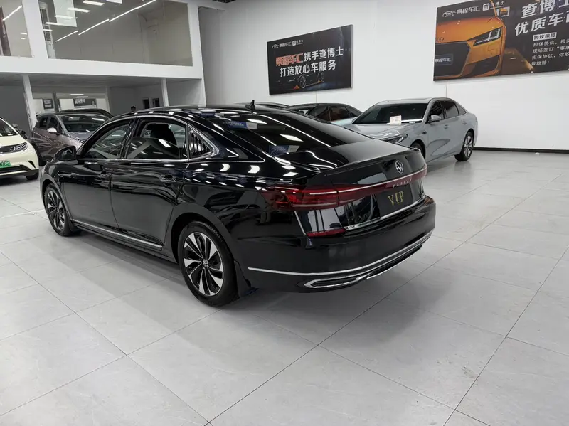 Volkswagen Passat — фото 5