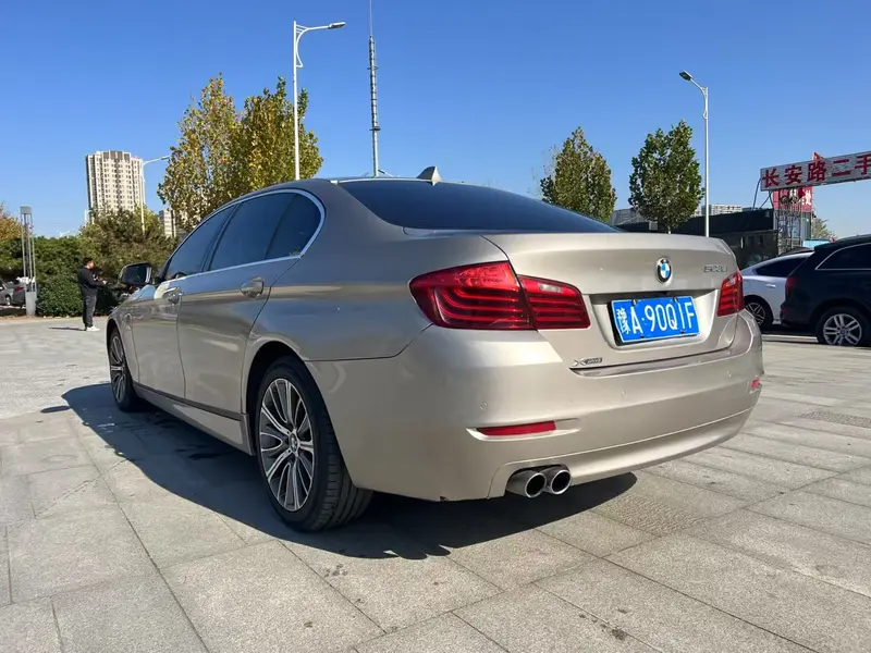 BMW 5 Series — фото 4