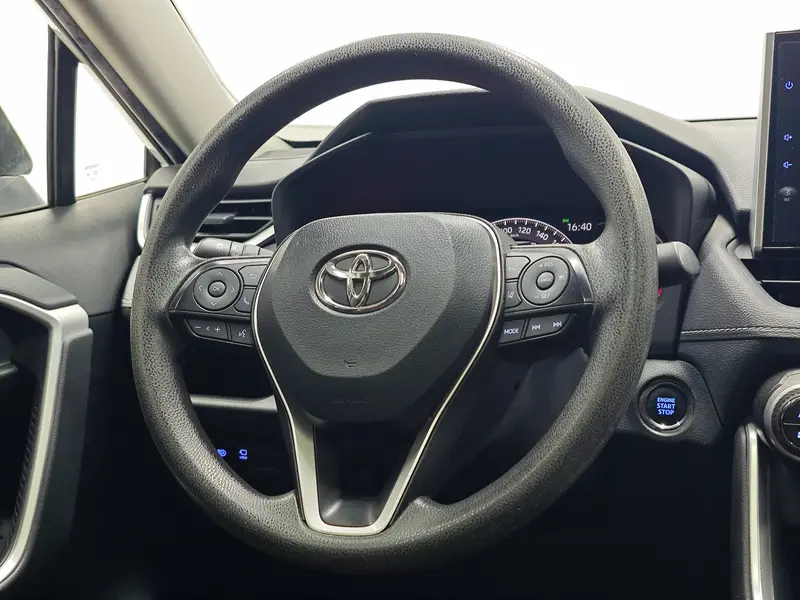 Toyota RAV4 — фото 16