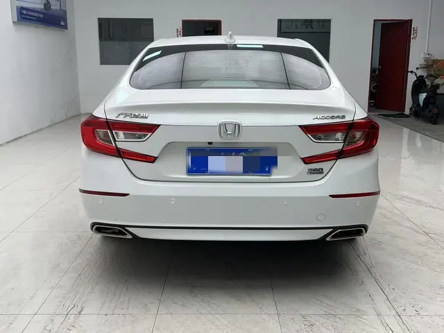 Honda Accord — фото 5