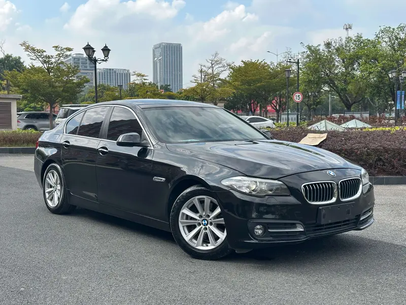 BMW 5 Series — фото 3