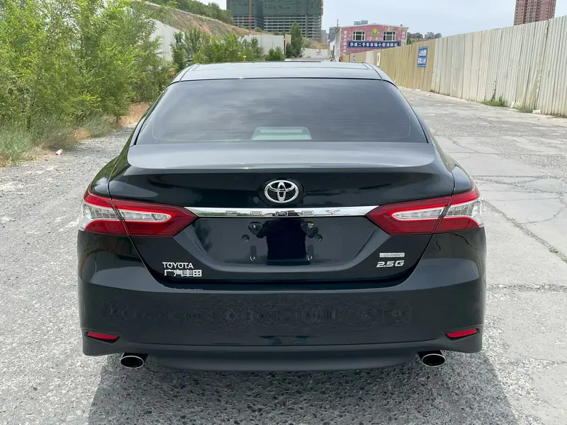 Toyota Camry — фото 5