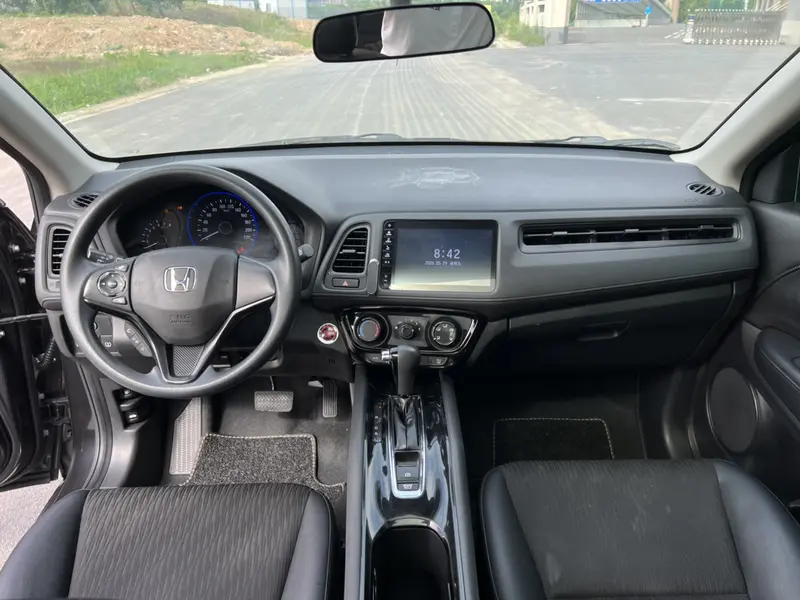 Honda Vezel 1.5 L CVT Luxury — фото 11