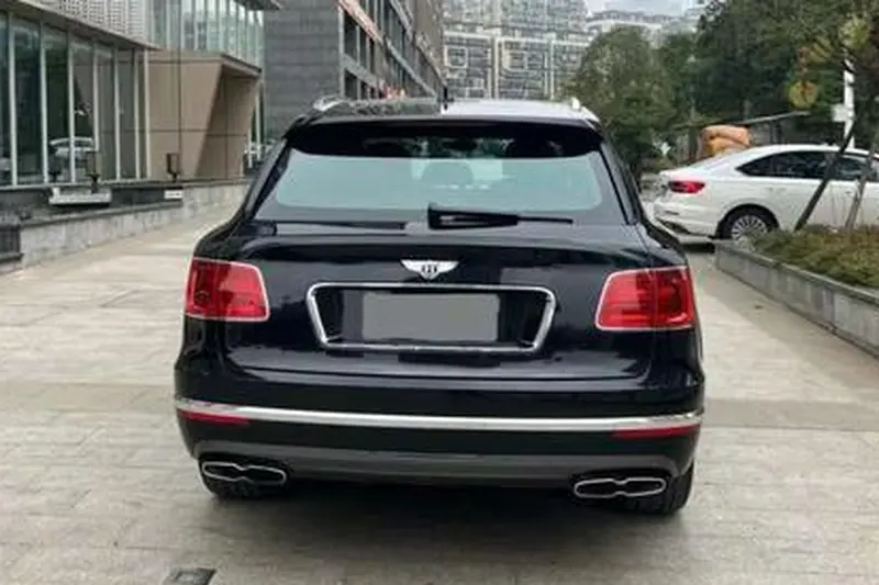 Bentley Bentayga — фото 3