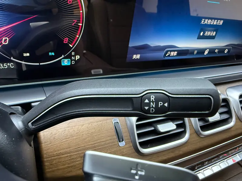 Mercedes-Benz GLS — фото 11
