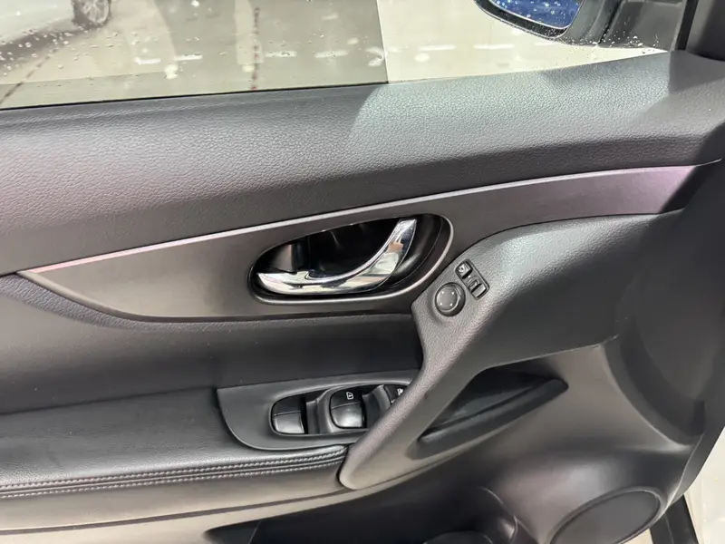 Nissan X-Trail — фото 17