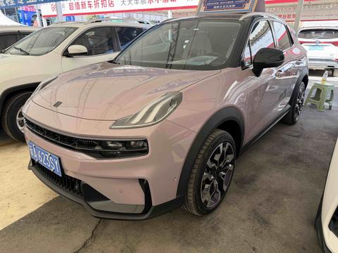Lynk & Co 06