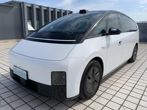 Li Auto MEGA
