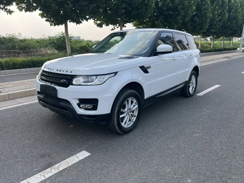 Land Rover Range Rover Sport — фото 1