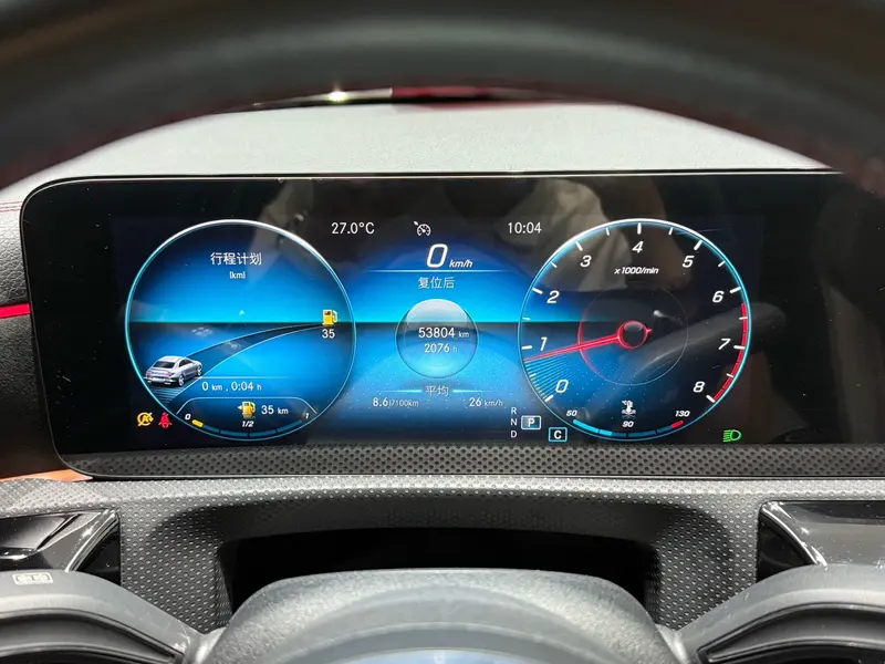 Mercedes-Benz CLA 200 — фото 12