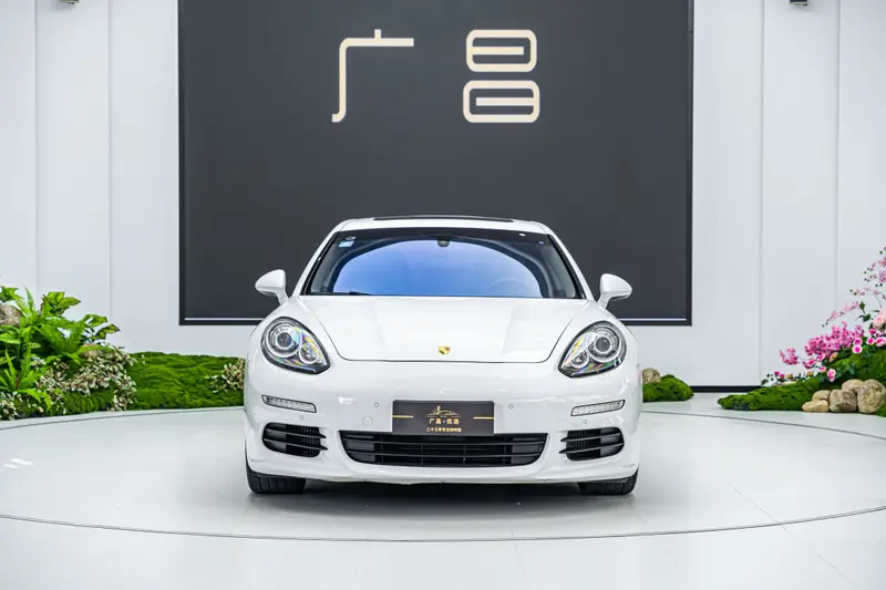 Porsche Panamera 3.0 T — фото 2