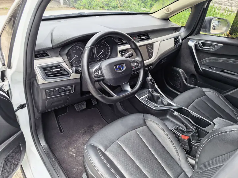 Geely Vision X3 1.5L CVT элит — фото 7