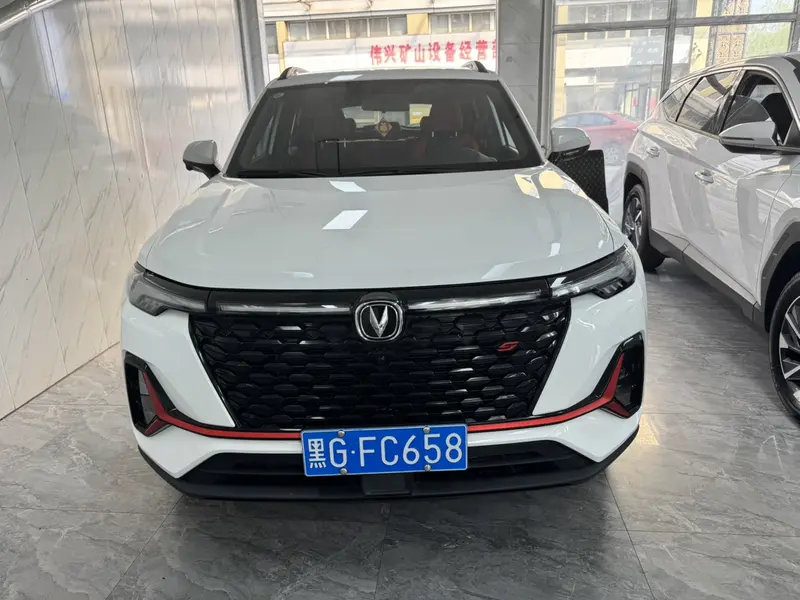 Changan CS35 PLUS — фото 2