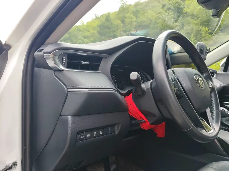 Toyota Harrier — фото 13