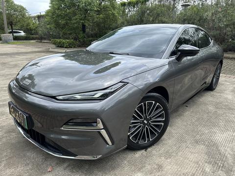 Geely Galaxy Starshine 8 PHEV