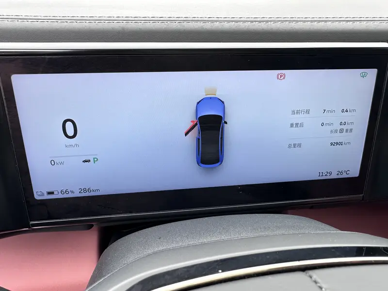 NIO EC6 — фото 10