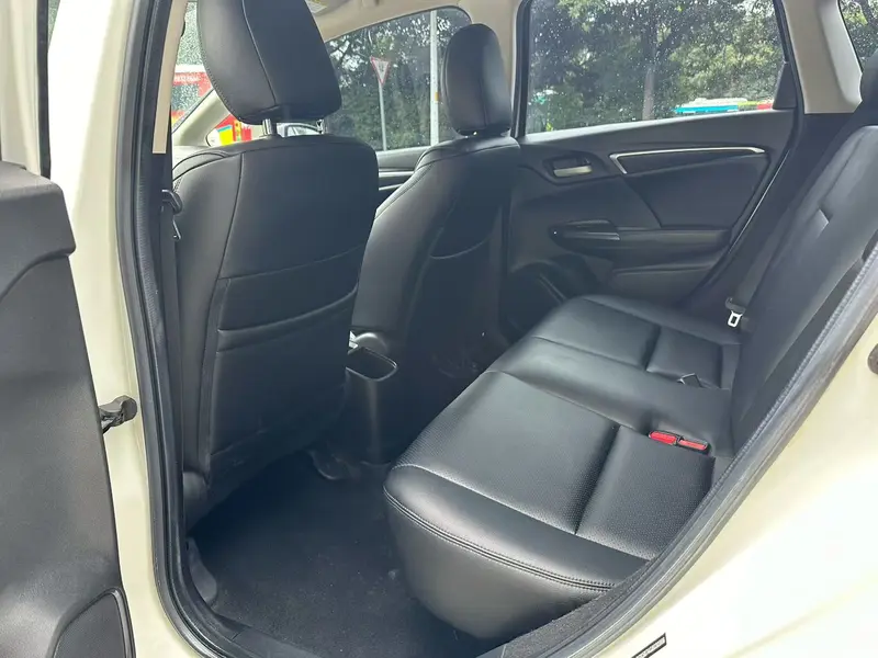 Honda Fit — фото 9
