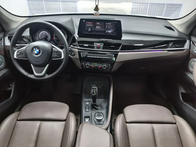 BMW X1 — фото 7