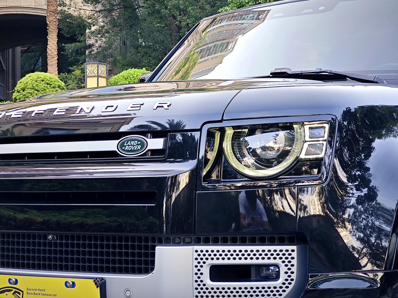 Land Rover Defender: фотография 7 из 32