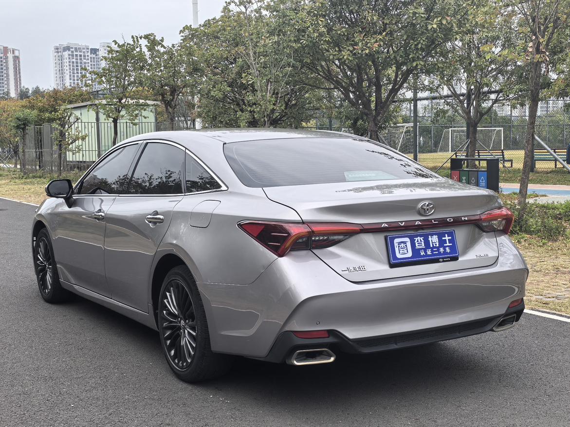 Toyota Avalon 2022 2.0L XLE Premium