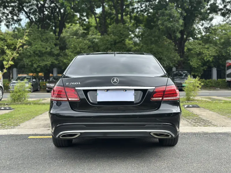 Mercedes-Benz E-Class E 260 L — фото 6