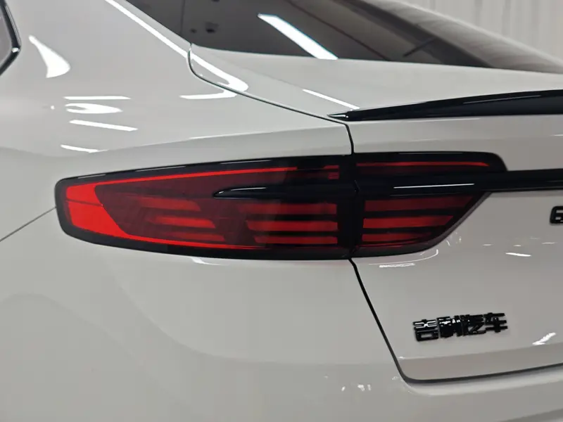 Geely Preface 2.0T — фото 10