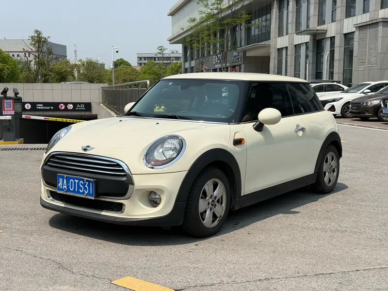 MINI 1.2 T ONE