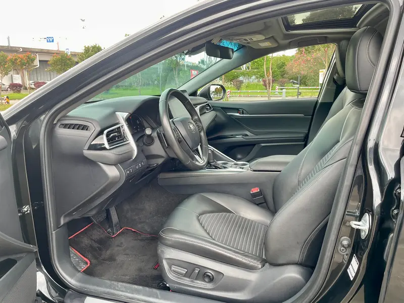 Toyota Camry 2.5 G Luxury — фото 7