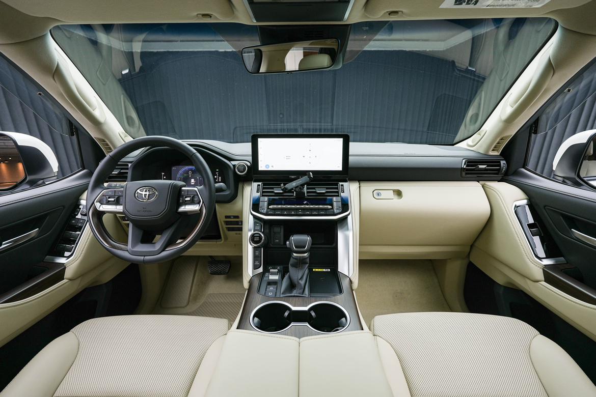 Toyota Land Cruiser (импорт): фотография 9 из 23