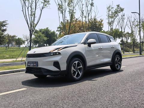 Lynk & Co 06