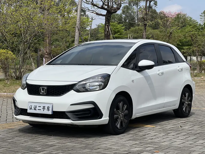 Honda Fit — фото 1