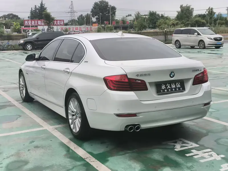 BMW 5 Series — фото 4