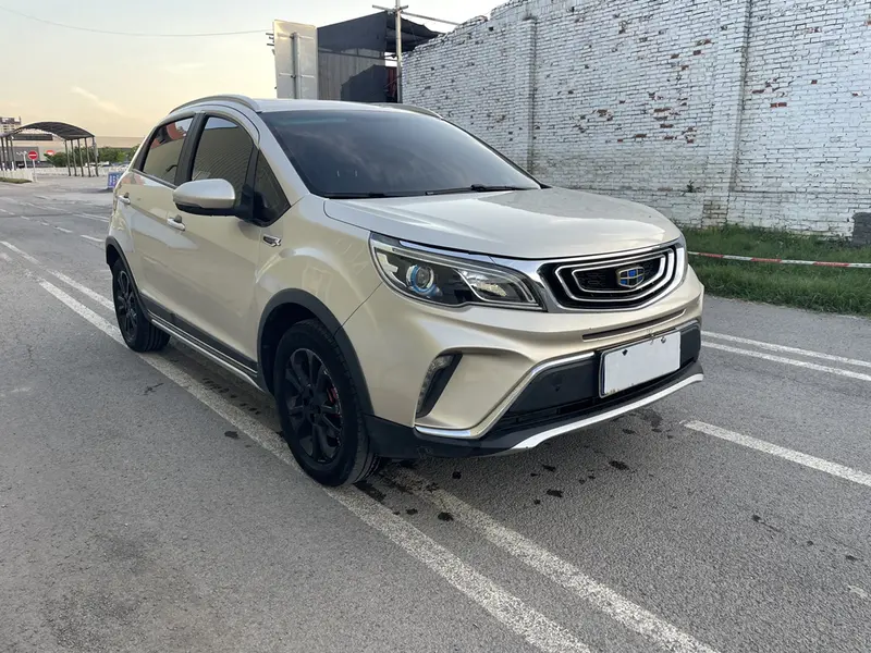 Geely Vision X3 1.5L механика премиум — фото 3