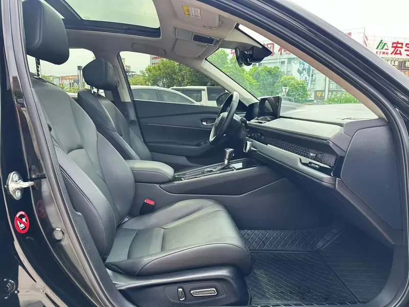 Honda Accord — фото 9