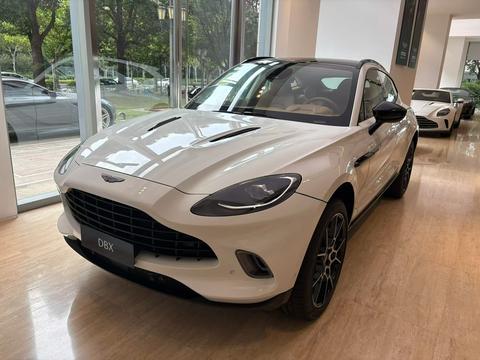 Aston Martin DBX, 2024 год