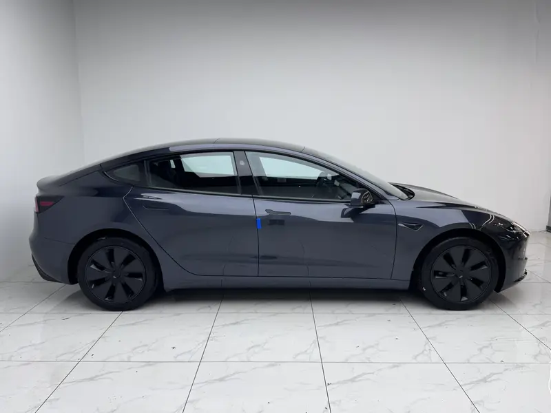 Tesla Model 3 — фото 8