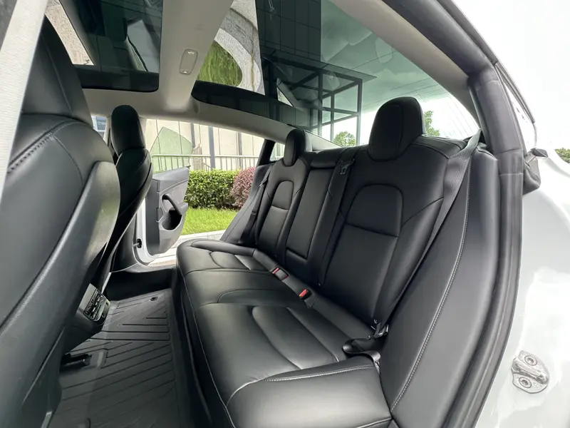 Tesla Model 3 RWD — фото 13
