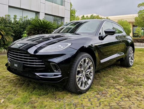 Aston Martin DBX