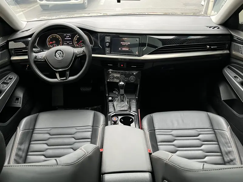 Volkswagen Passat — фото 8