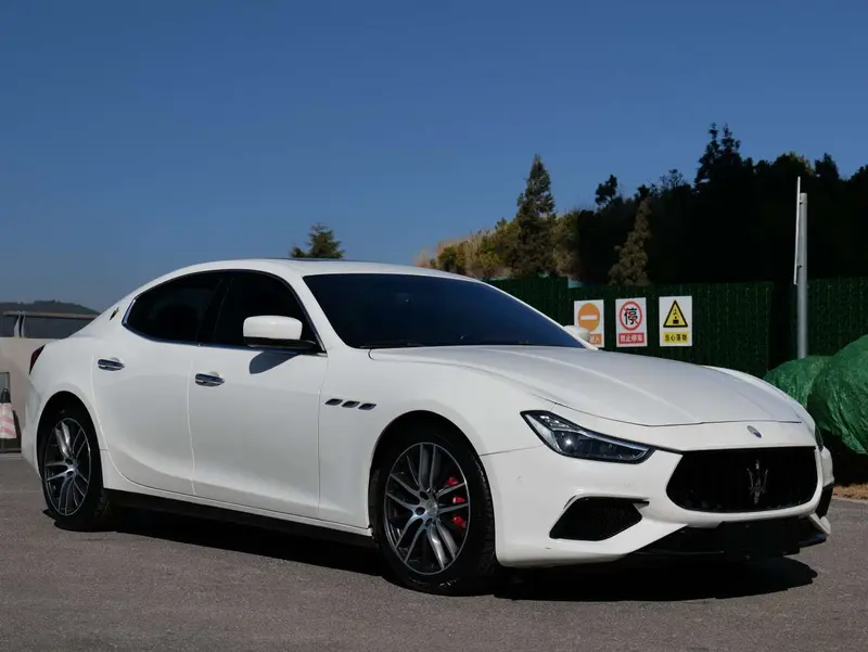 Maserati Ghibli 3.0 T — фото 3